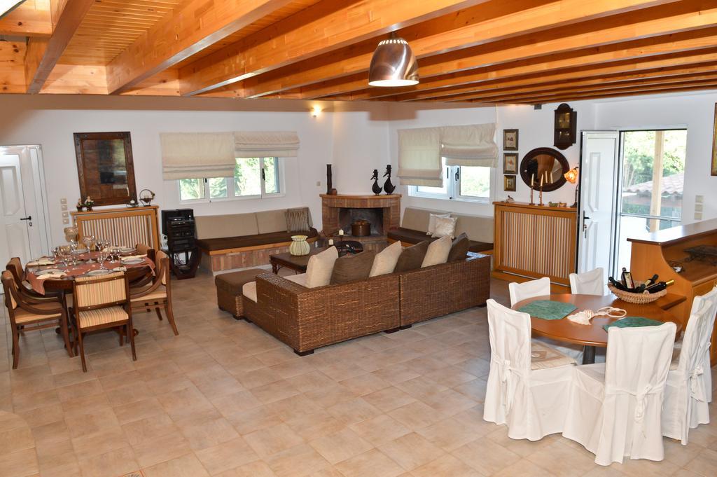 Dimeon Villa กาโตอาคายา ห้อง รูปภาพ